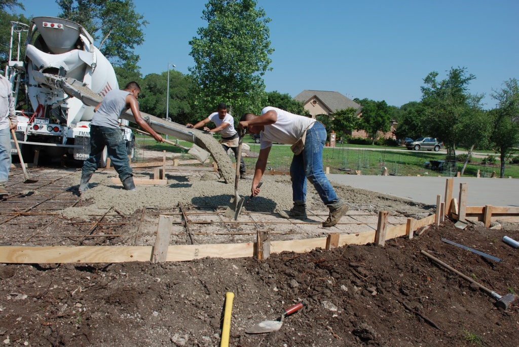 2010/05(May)/Firepit construction/1024x768_2010-05-29-62 Firepit Construction.jpg
